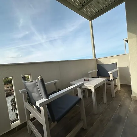 Resort Kyknos & 4*