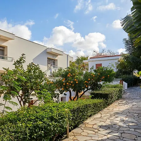 Kyknos & Resort 4*