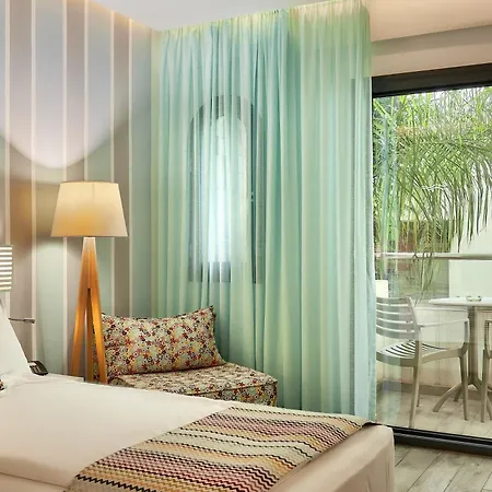 Resort Kyknos & 4*